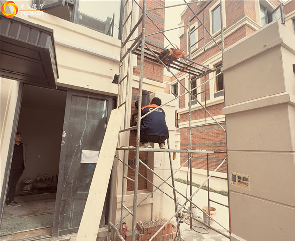 上海九峯里別墅丹麥Aduro A17進口壁爐安裝.jpg